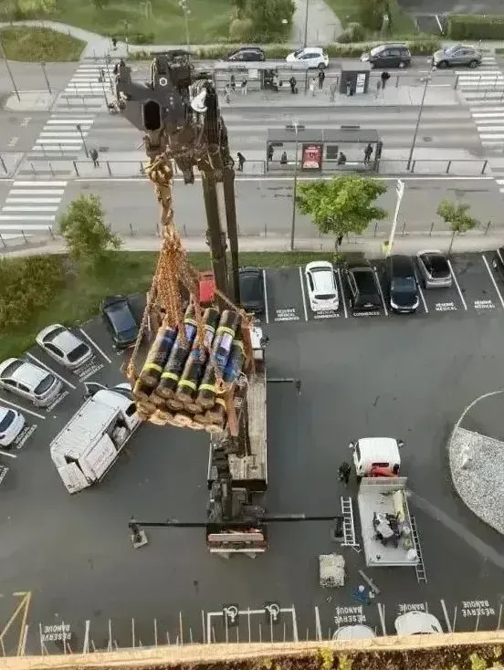 Approvisionnement de matériaux sur un immeuble de grande hauteur sur Anglet, Bayonne, GD Étanchéité
