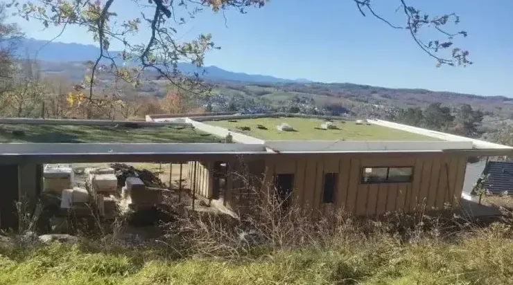 Maison d'architecte étanchée et végétalisée, avec vue sur les Pyrénées au Pays Basque, Bayonne, GD Étanchéité