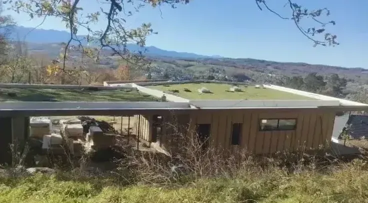 Maison d'architecte étanchée et végétalisée, avec vue sur les Pyrénées au Pays Basque, Bayonne, GD Étanchéité
