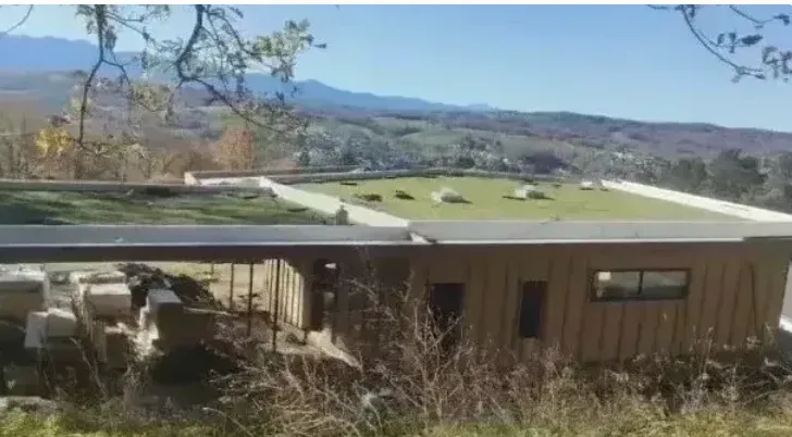Maison d'architecte étanchée et végétalisée, avec vue sur les Pyrénées au Pays Basque, Bayonne, GD Étanchéité