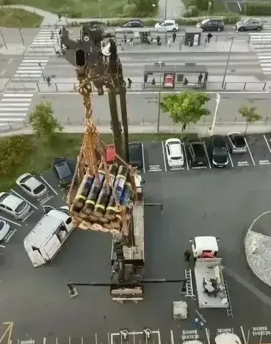 Approvisionnement de matériaux sur un immeuble de grande hauteur sur Anglet, Bayonne, GD Étanchéité
